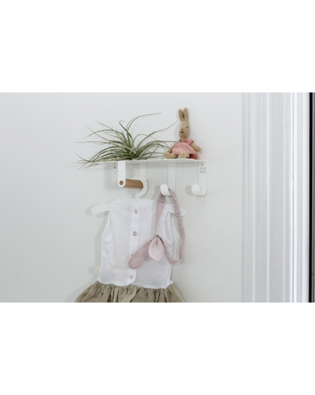 Shelf with clothes hangers for babies